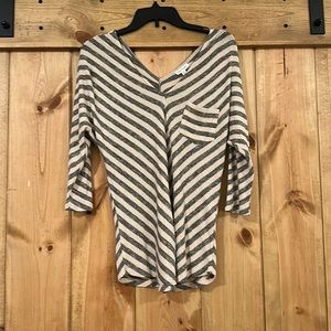 Soul Cake v-neck pocket shirt